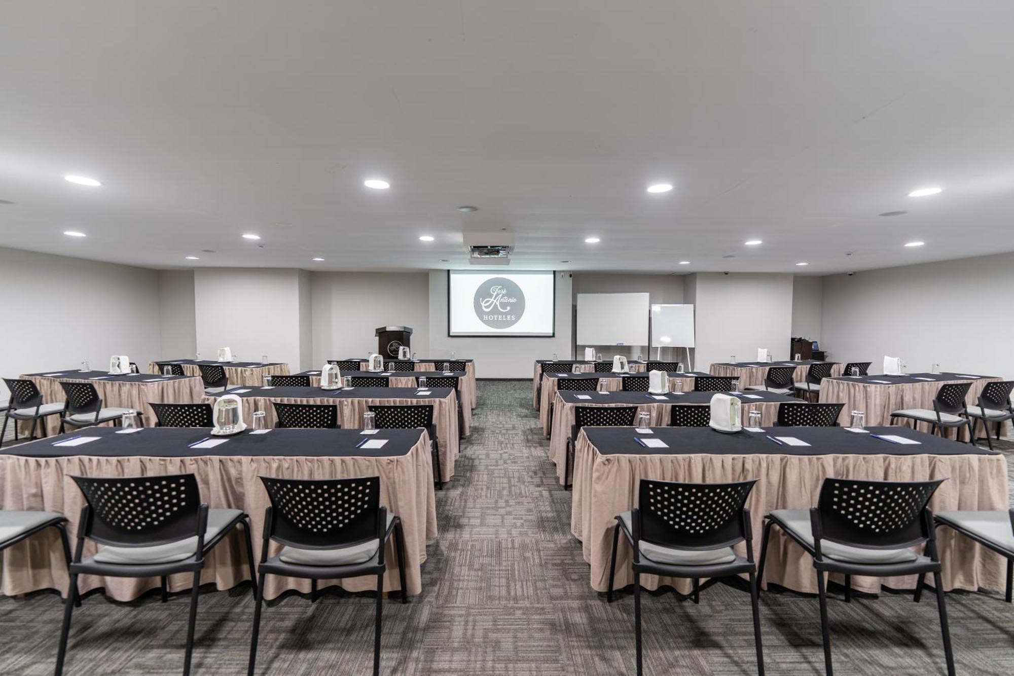 Jose Antonio Executive Hotel Lima Luaran gambar